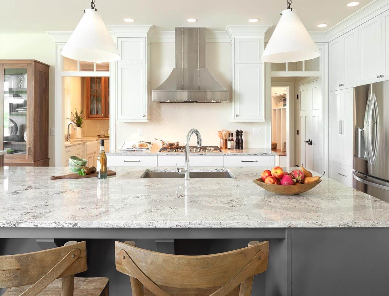Quartz-Countertops-In-A-White-Traditional-Kitchen